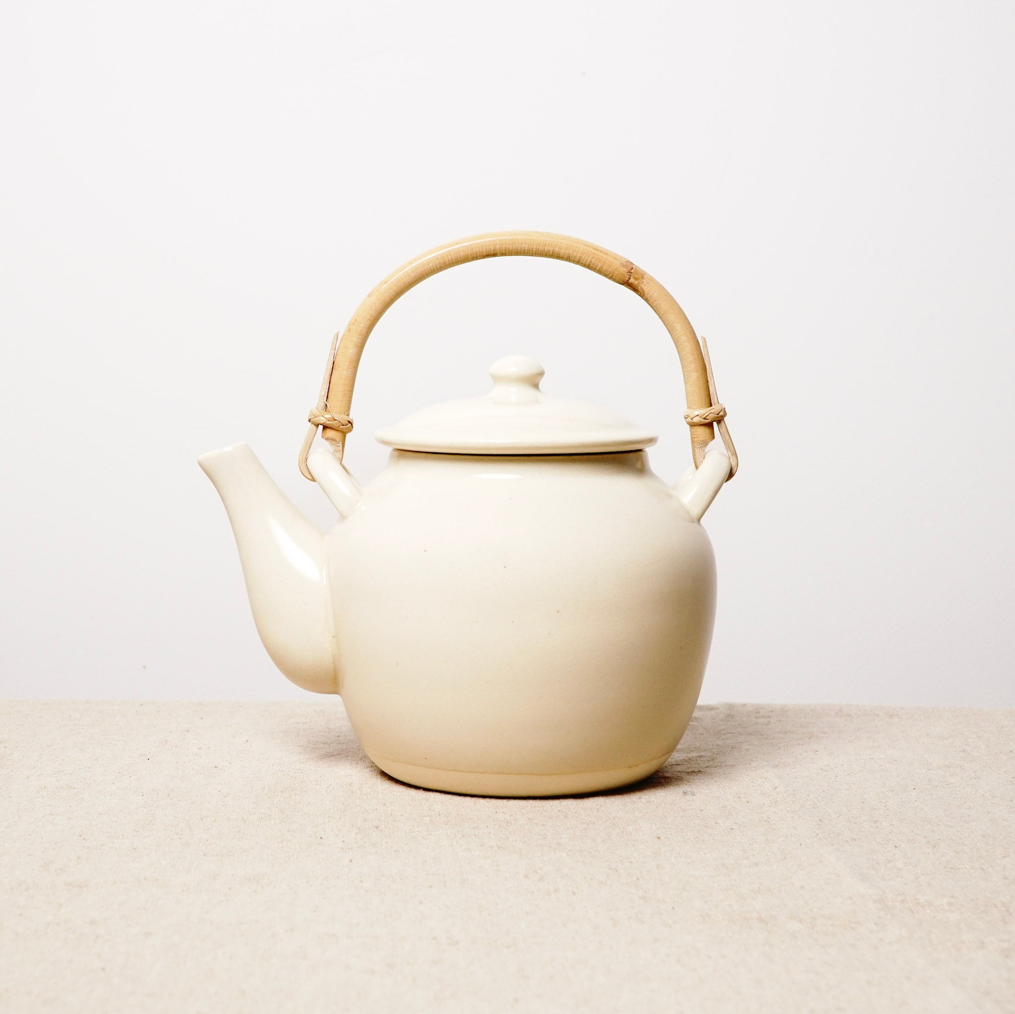 Banko Ware Rattan Handle Large Teapot