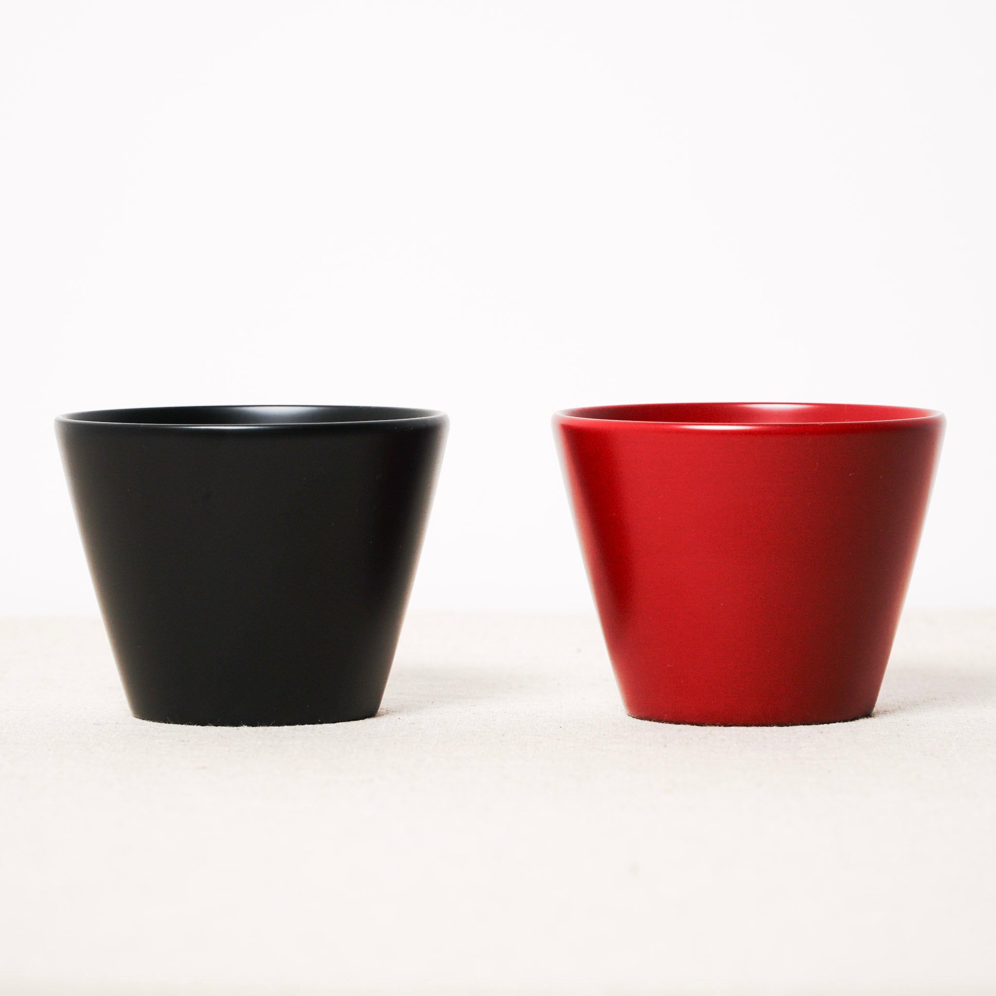 Echizen Hard Lacquer Vessel