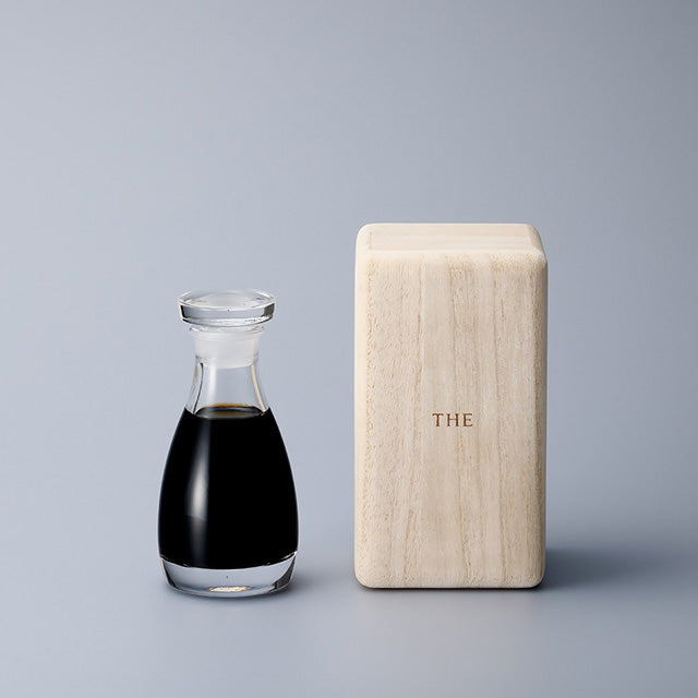 THE Glass Soy Sauce Pot in Paulownia Box