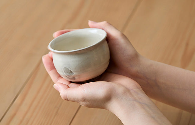Shigaraki Ware Tea Cup - Hand Wheeled White
